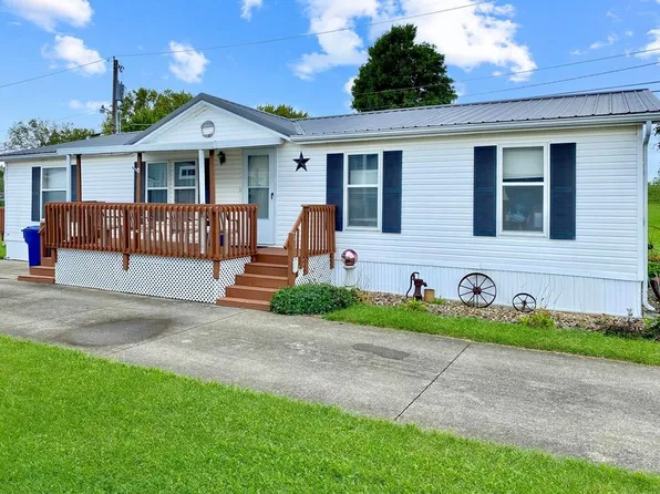 4 Ford Ln, Shelby, OH 44875