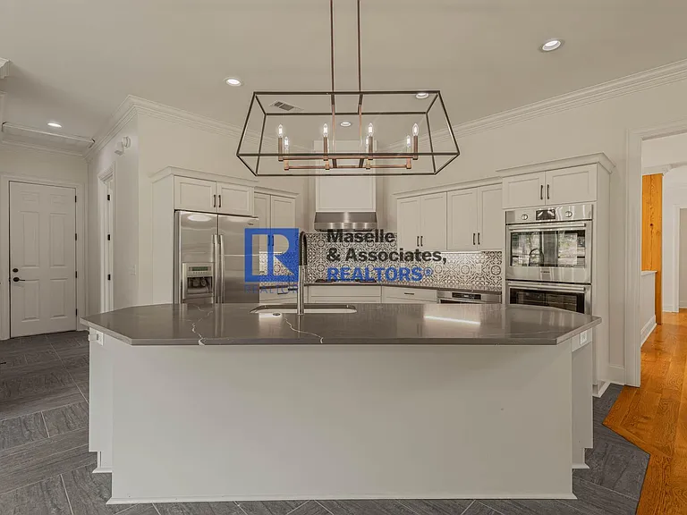412 Dover Ln — Photo 27
