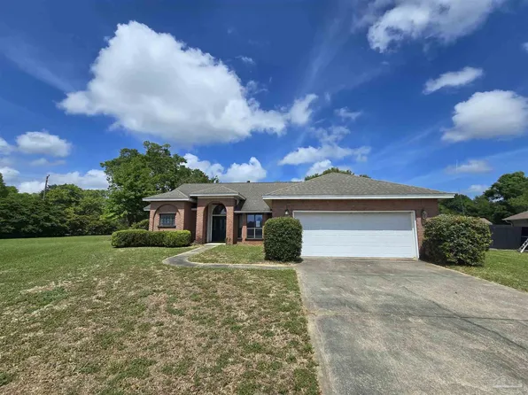 1574 Hunters Creek Dr, Cantonment, FL 32533