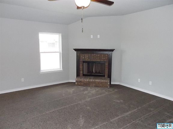 4th image of 2512 Fossil Creek Dr
