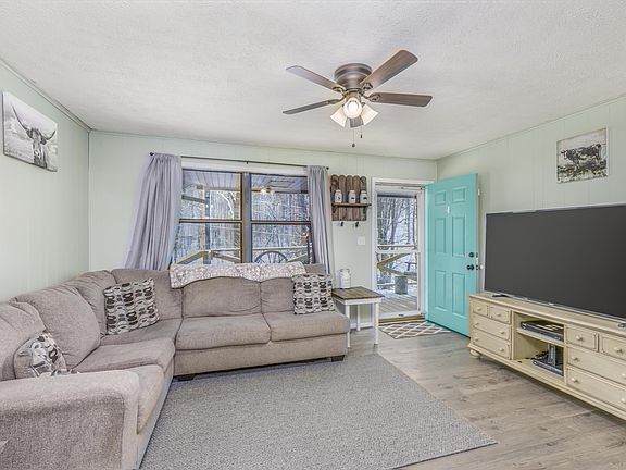 4th image of 415 Frank Surber Ln