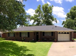 408 Dwyer St, Angleton, TX 77515