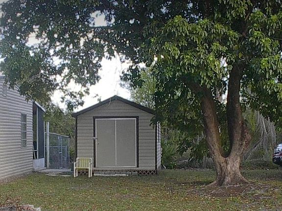 2nd image of 27910 Roanoke Cir