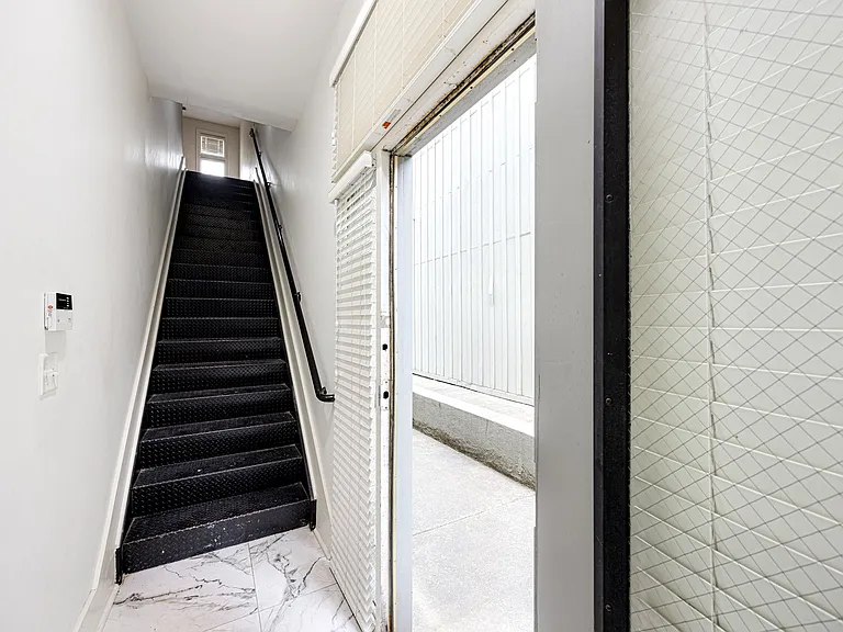 614 Tennessee St #201 — Photo 22