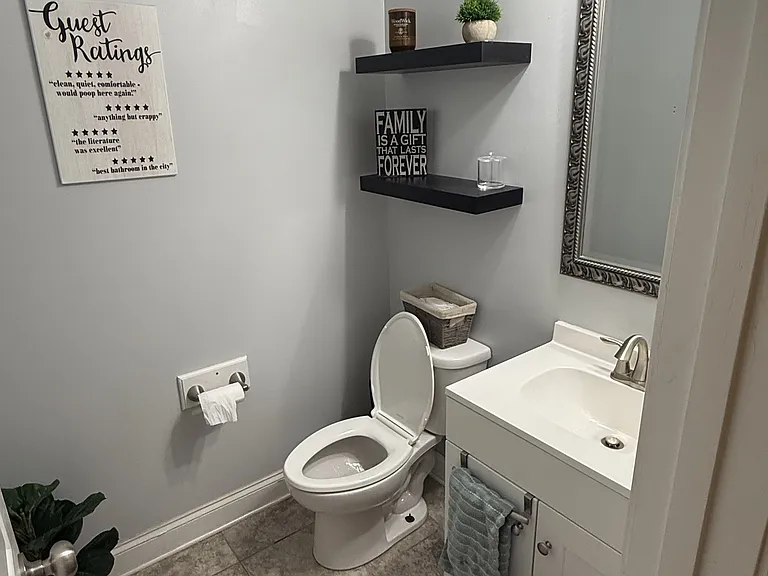 8608 Knollwood Cir — Photo 13