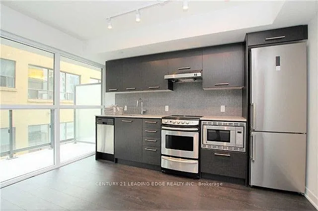 87 Peter St #1112 — Photo 4
