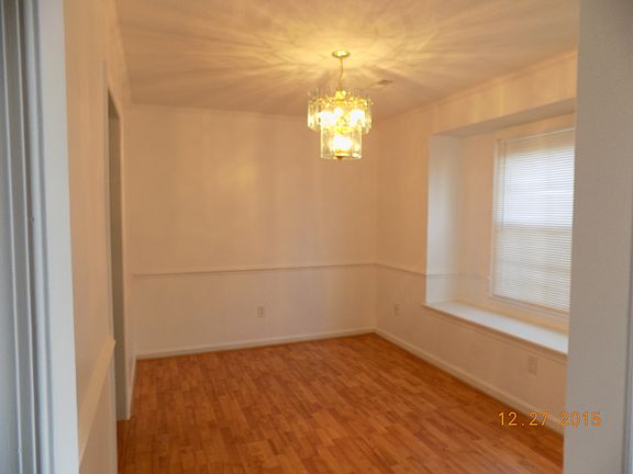 2nd image of 107 Parkway Dr