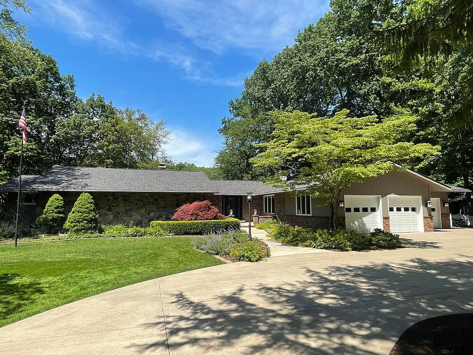 1st image of 6697 Warren Woods Rd