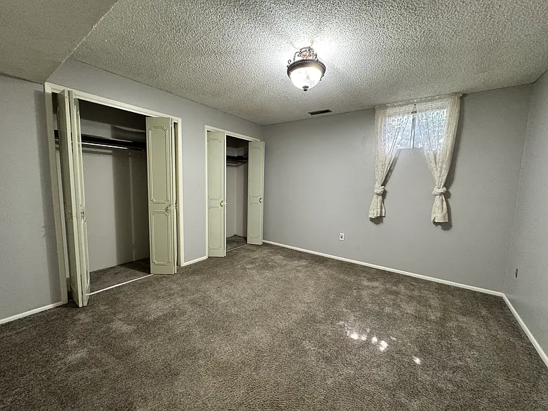 4601 Hillcrest Dr — Photo 12