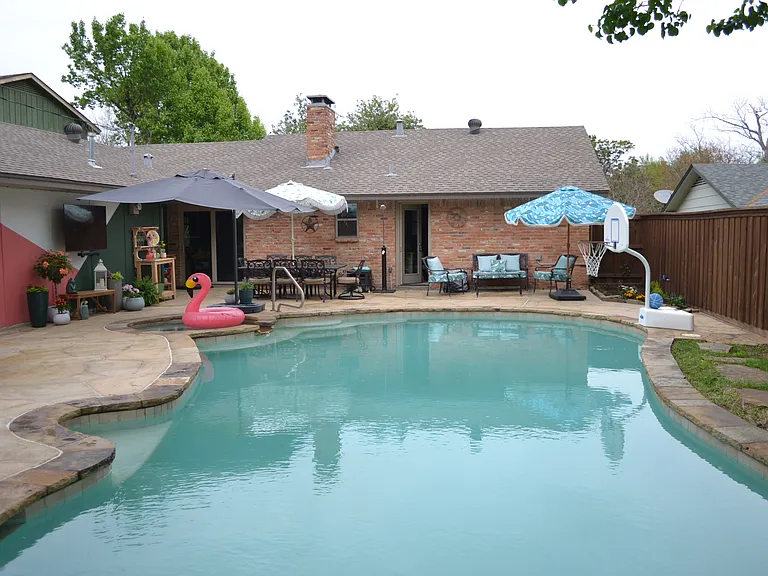 9854 Estate Ln — Photo 35