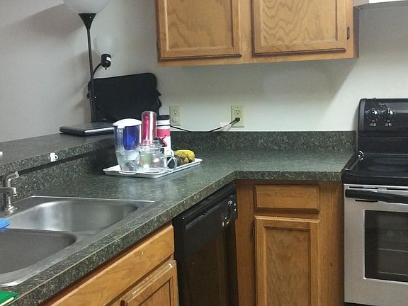 4th image of 2801 Cowles St APT 2