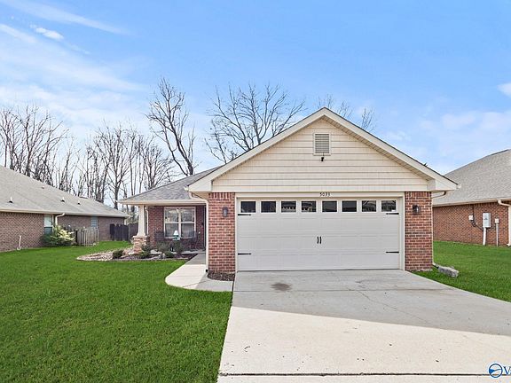 2nd image of 5033 Montauk Trl SE