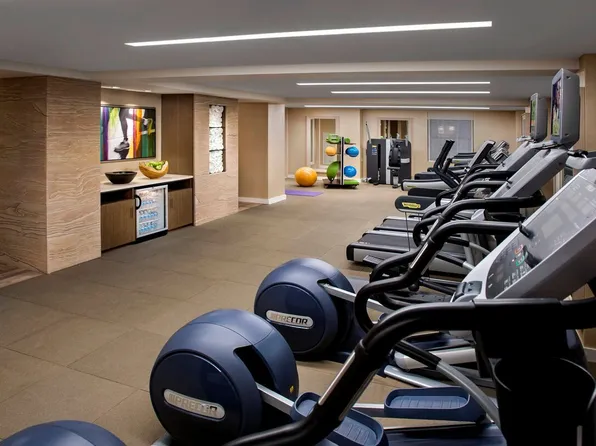 160 Central Park South image 10 of 13