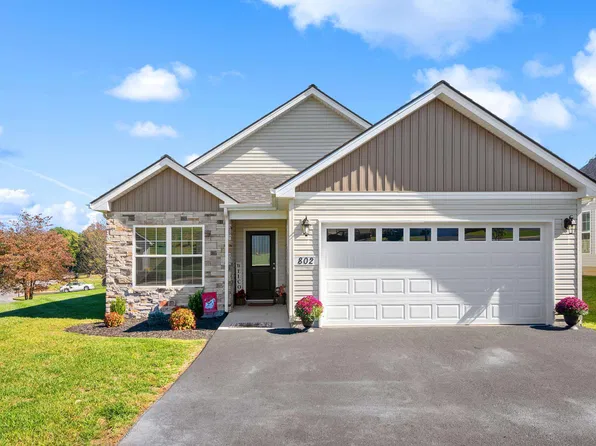 802 Chesley St, Radford, VA 24141
