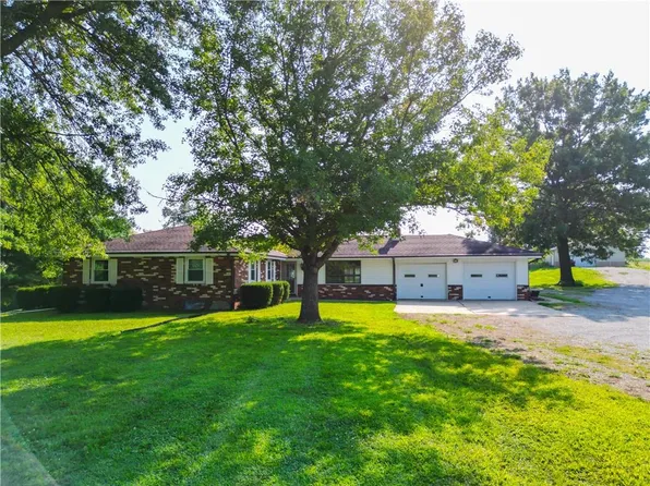 2989 River Ridge Rd, Saint Joseph, MO 64507