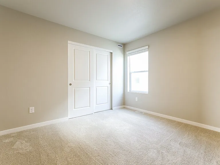 2221 Christina St — Photo 14