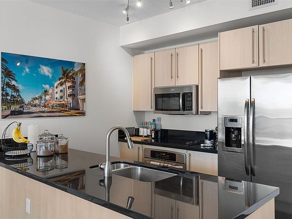 4th image of 79 SW 12th St APT 2204