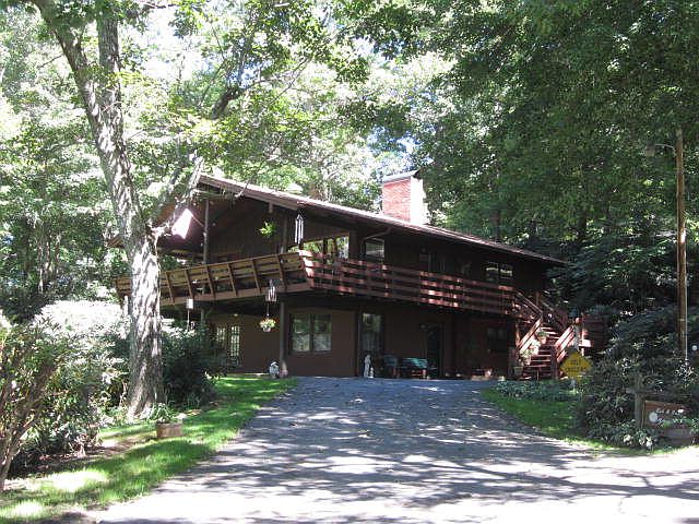 1st image of 319 Mountain Aire Ln