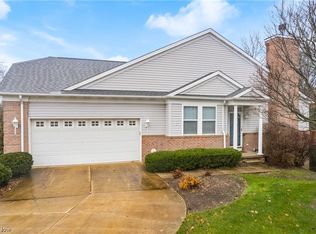 8635 Pine Creek Ln, Northfield, OH 44067
