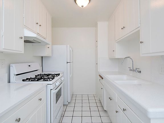 4th image of 1236-44 Colusa St #1244