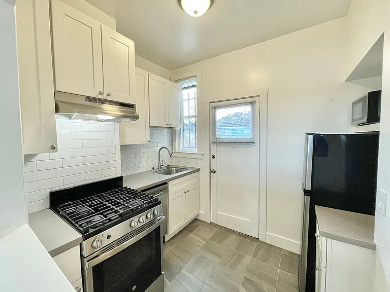 310 Parnassus Ave #303 — Photo 10