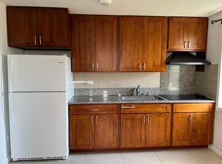 1408 Middle St, Honolulu, HI 96819
