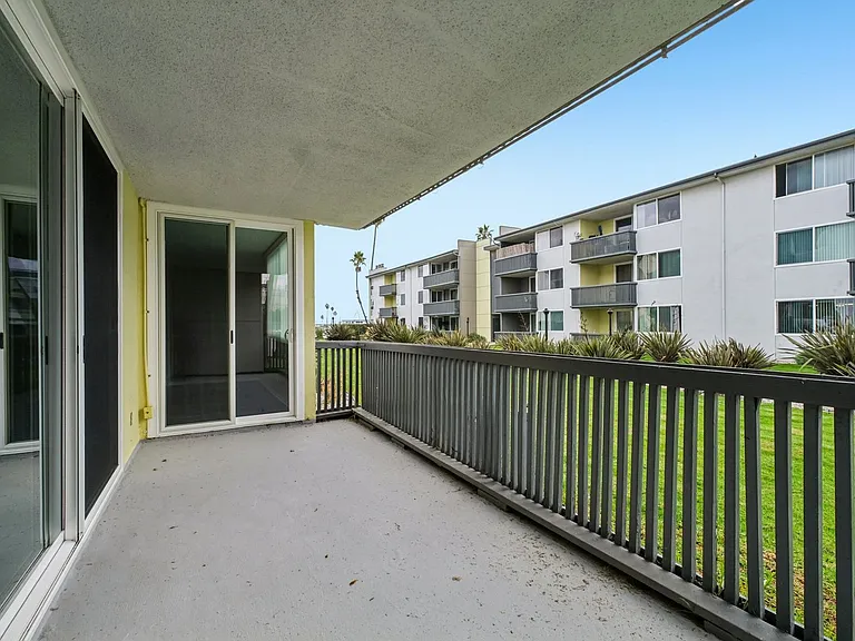 4200 Harbor Blvd — Photo 47