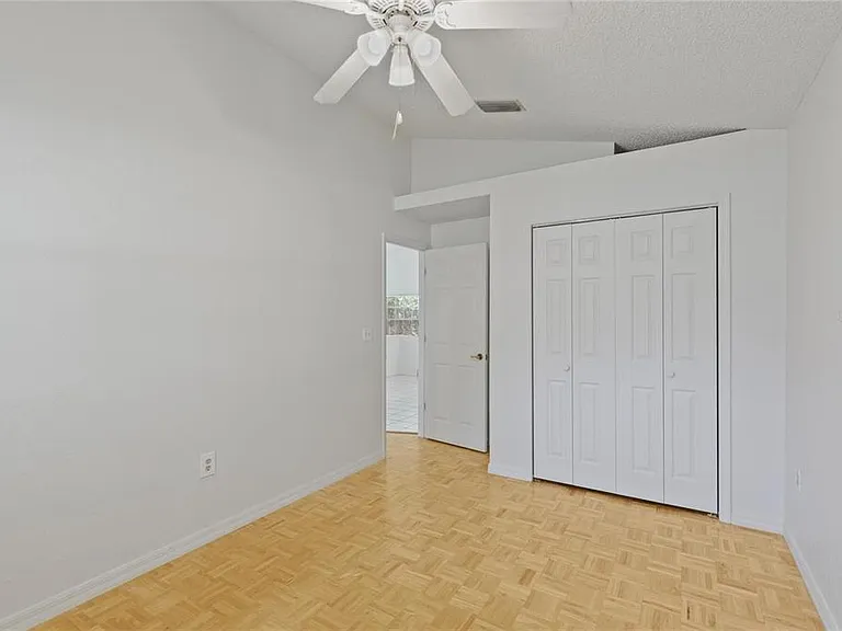 5116 Plantation Dr — Photo 12