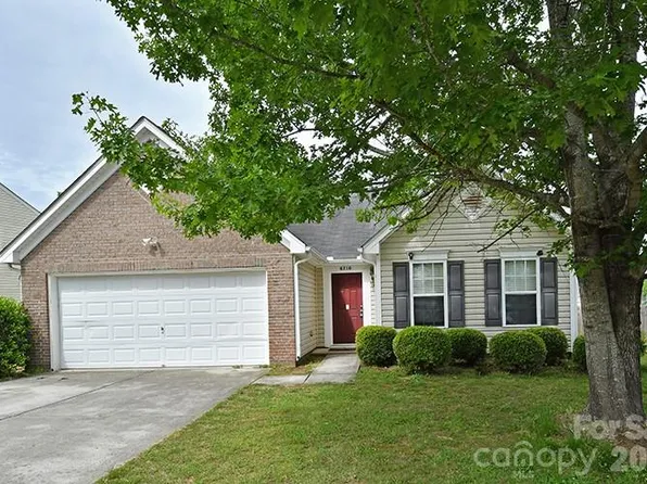 6710 Goldenwillow Dr, Charlotte, NC 28215