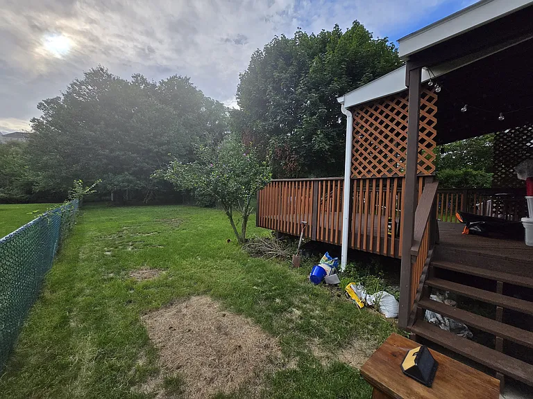 42 Howard St — Photo 2