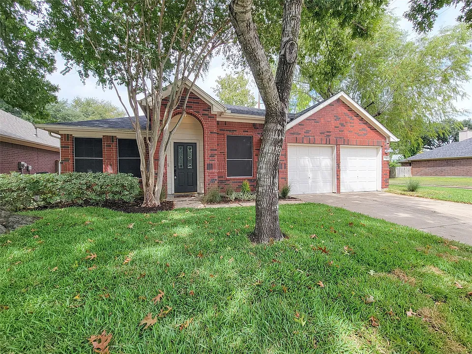 18214 Arbormont Dr