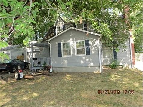 1st image of 2615 N 46th Ter