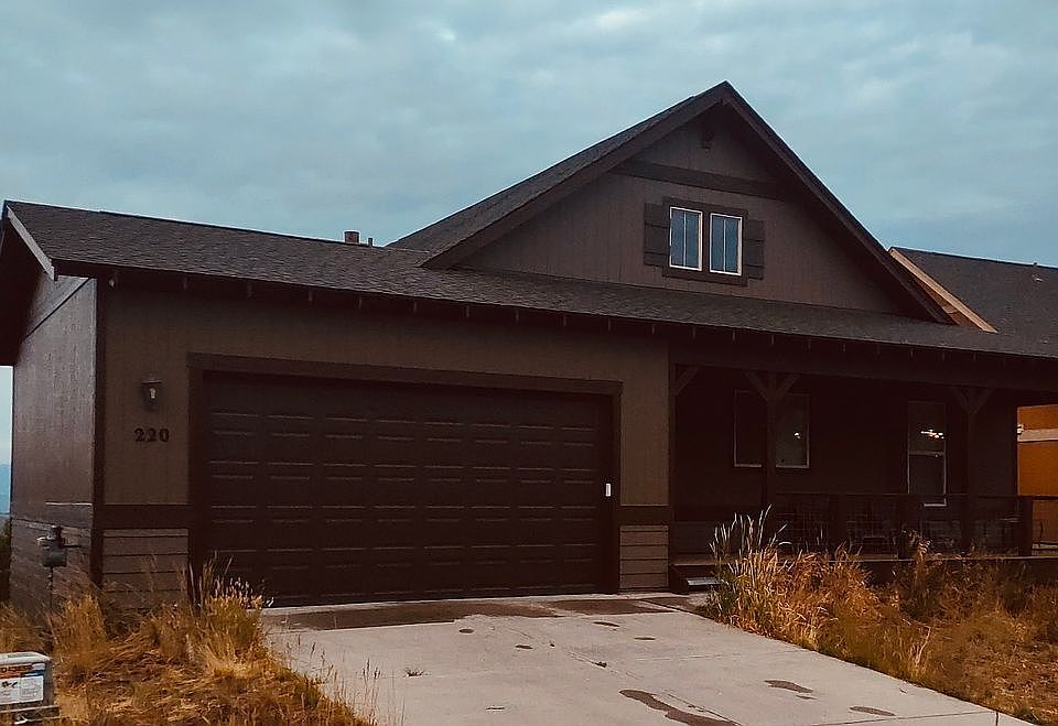 1st image of 220 First Track Ln