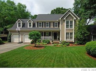 9814 Hanover Hollow Dr, Charlotte, NC 28210