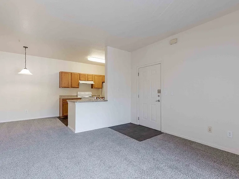 Reserve at Centerra Apartments — Photo 9