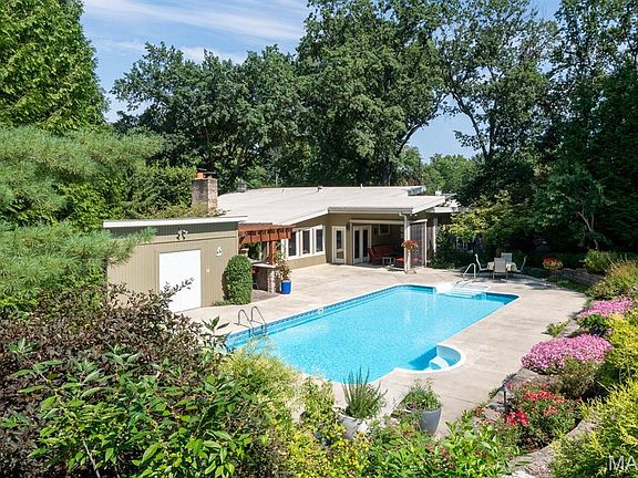 3rd image of 31 Ranch Ct