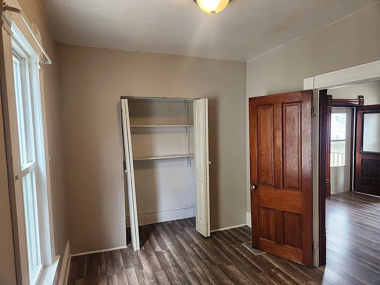 846 Lorain St — Photo 7