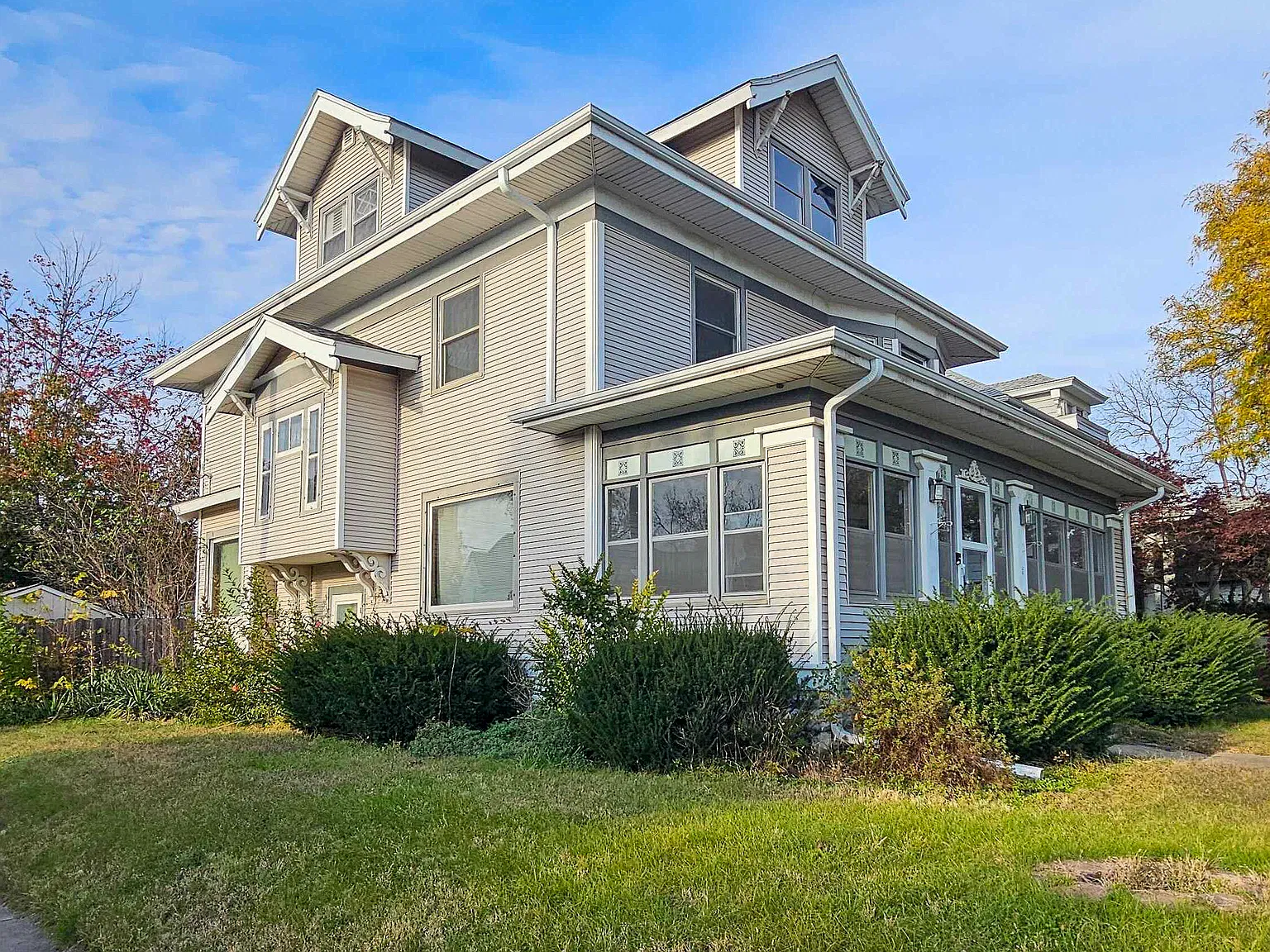 3 bed, 2512 sqft, $1,550 — Photo 3
