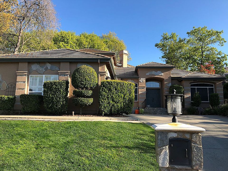2nd image of 3294 Veld Way
