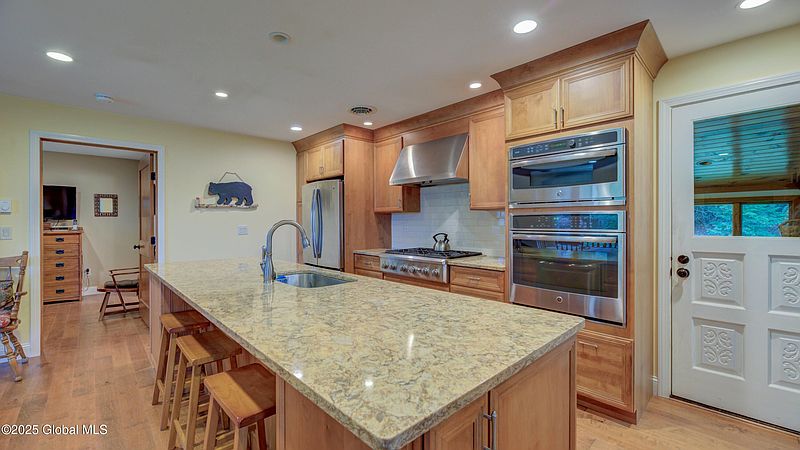 2nd image of 541 Seven Hills Road