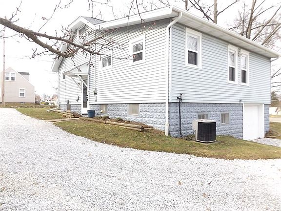 4th image of 424 Oak St