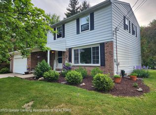 13161 Summer Ln, Grand Ledge, MI 48837