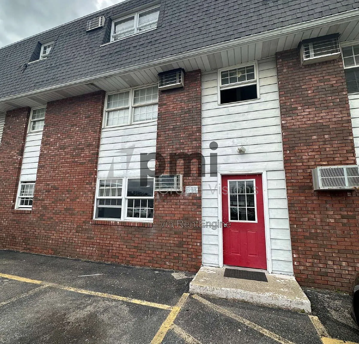 1 bed, 1.0 bath, $801 — Photo 2