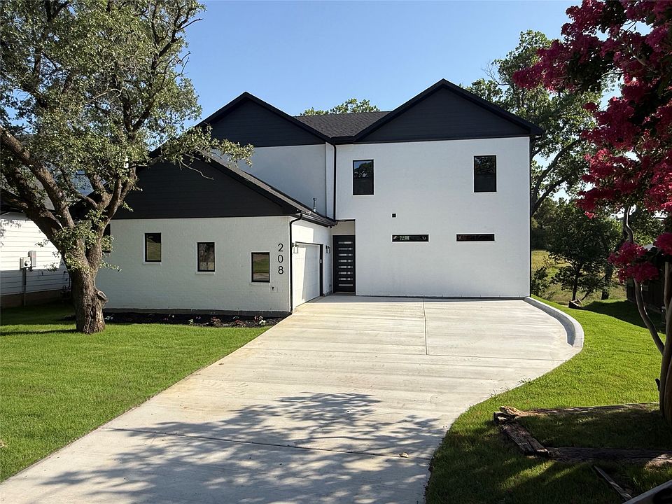 1st image of 208 Silverleaf Dr