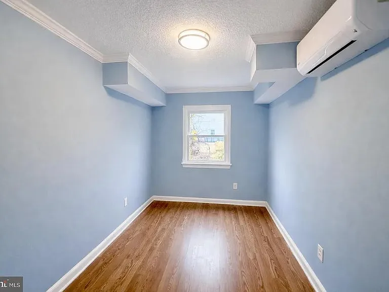 Unit Photo