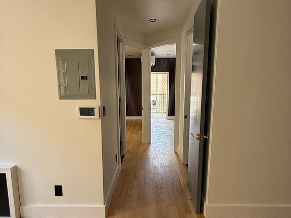 4th image of 7239 Myrtle Ave APT 2R