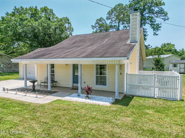 14107 Birchwood Dr, Biloxi, MS 39532