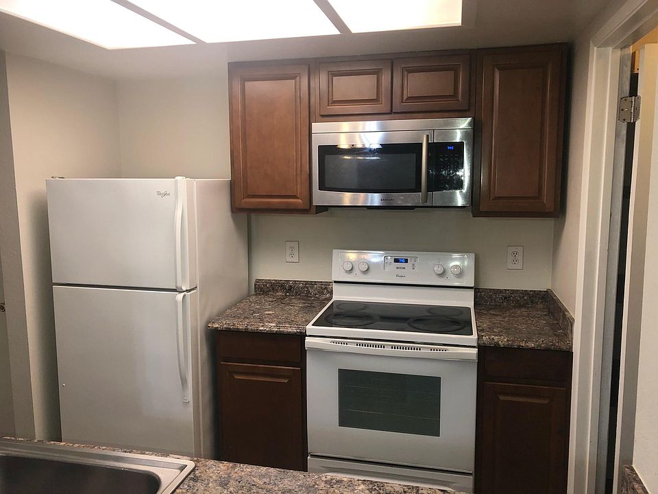 1st image of 14450 NE 31st St APT J307