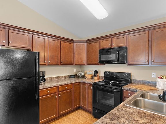 3rd image of 1421 Leatherman Rd.