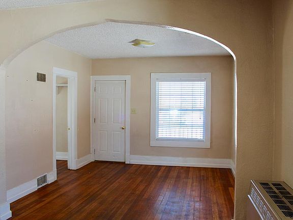 2nd image of 404 South St